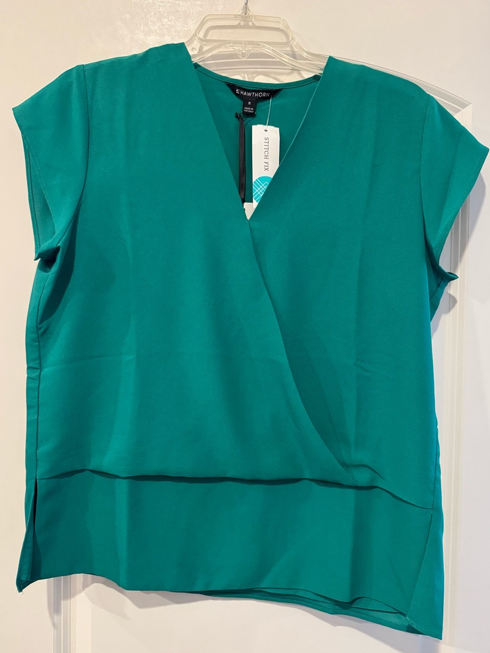 41 Hawthorn - Women’s Ophelia Green Surplice Top - NWT